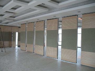 الألومنيوم الإطار قابلة للتشغيل الداخلي خشبية قابلة للطي قسم الجدران لاستقبال قاعة