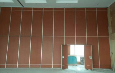 فندق Acoustic المتداول قابلة للطي الجدران التقسيم قابلة للطي مع تمرير الأبواب