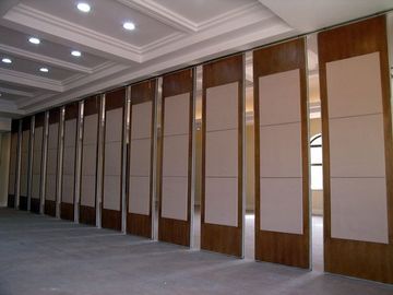 فندق Acoustic المتداول قابلة للطي الجدران التقسيم قابلة للطي مع تمرير الأبواب