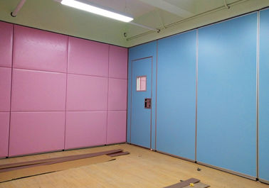 متعدد الألوان التجارية مكتب عازل للصوت التقسيم جدار أقل من 4M الطول