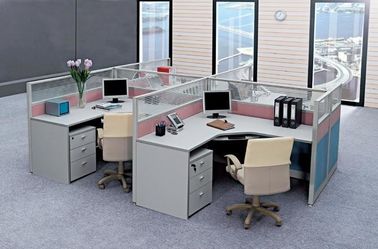 أثاث المكاتب التجارية أقسام لأربعة أشخاص / مكتب الكمبيوتر الخشب المقصورة التقسيم