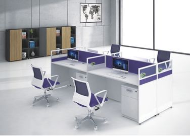 أقسام أثاث المكاتب متعددة الألوان ، زجاج مكتب بلوري ومعدني مفتوح 4 أشخاص مكتب محطة العمل