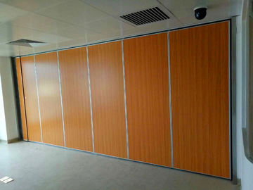 جدران سطح انزلاقية قابلة للتشغيل من الميلامين لخدمة الصالة الرياضية OEM