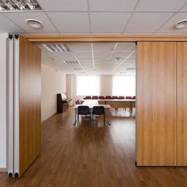 تستخدم التجاري لا أرضية المسار المنقولة اللون اختيار 80 ملم عازلة للصوت جدار التقسيم للمكتب