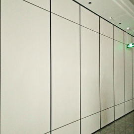 جدار التقسيم قابلة للطي خشبية قابلة للتشغيل لقاعة الولائم