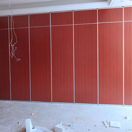 عازلة للصوت الأبواب المنقولة انزلاق جدران الجدران سطح خشبي ISO9001