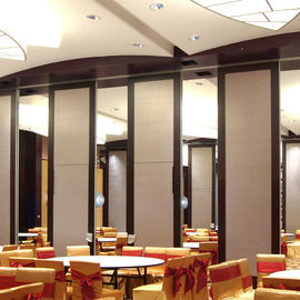 باب متحرك قابل للنفخ جدار التقسيم غرفة مقسم جدار قابل للطي التقسيم لغرفة الاجتماعات