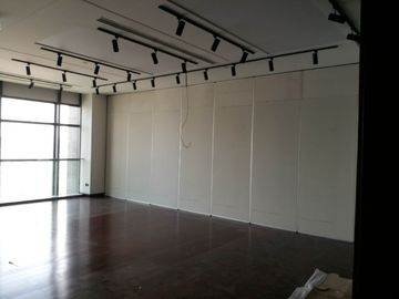غرفة الاجتماعات المتنقلة قابلة للطي انزلاق أقسام ديكور غرفة المقسم الصوتية