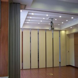 قاعة عازلة للصوت الجدران القابلة للتشغيل الصوتية خشبية الجدران التقسيم المنقولة