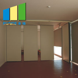 الألمنيوم ثنائي الطي باب قاعة الولائم جدران التقسيم المنقولة متعددة الأغراض قاعة الصوت والدليل على جدار التقسيم القابل للتشغيل