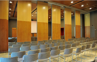 يمول الألومنيوم الإطار المنقولة الجدران التقسيم الجدران الخشبية لمركز المؤتمرات