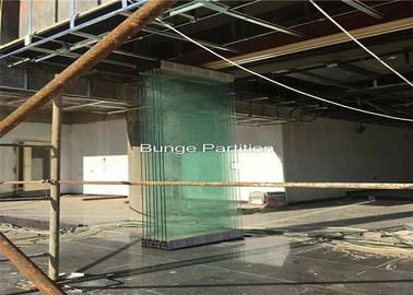 معرض باكستان غرفة المعرض جدار التقسيم الزجاجي للطي تحت تثبيت شعاع الصلب
