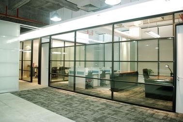 شكل مستقيم انزلاق زجاج الجدران التقسيم لمكتب / غرفة الاجتماعات