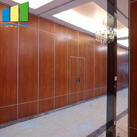 ماليزيا خشبية قابلة للتشغيل قسم الجدران قابلة للطي قسم الباب للفندق