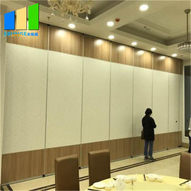 غرفة الطعام وغرفة المعيشة التقسيم القابلة للإزالة المقسمات الصوتية غرفة الجدران المتحركة التقسيم مع الباب
