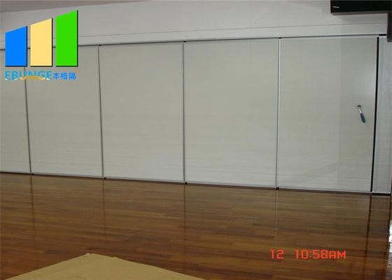 ماليزيا الفصول الدراسية البيضاء صفح باب خشبي قابل للطي الجدران التقسيم الصوتية